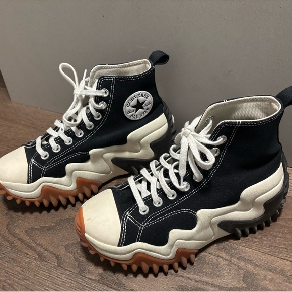 Converse Black & White Run Star Hike Platform Sneakers - Picture 3 of 7